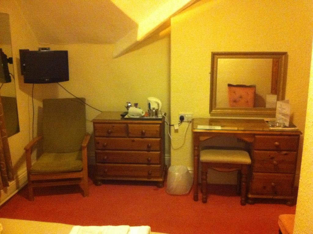 בארו אין פרנס Lisdoonie Hotel חדר תמונה