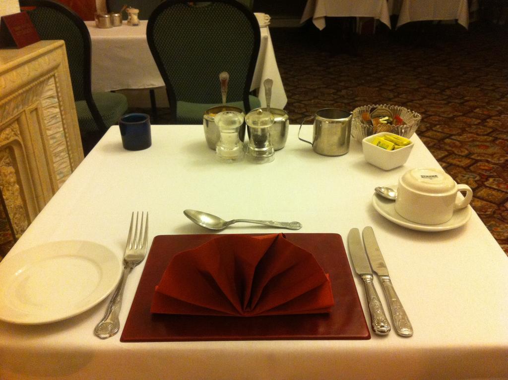 בארו אין פרנס Lisdoonie Hotel מראה חיצוני תמונה